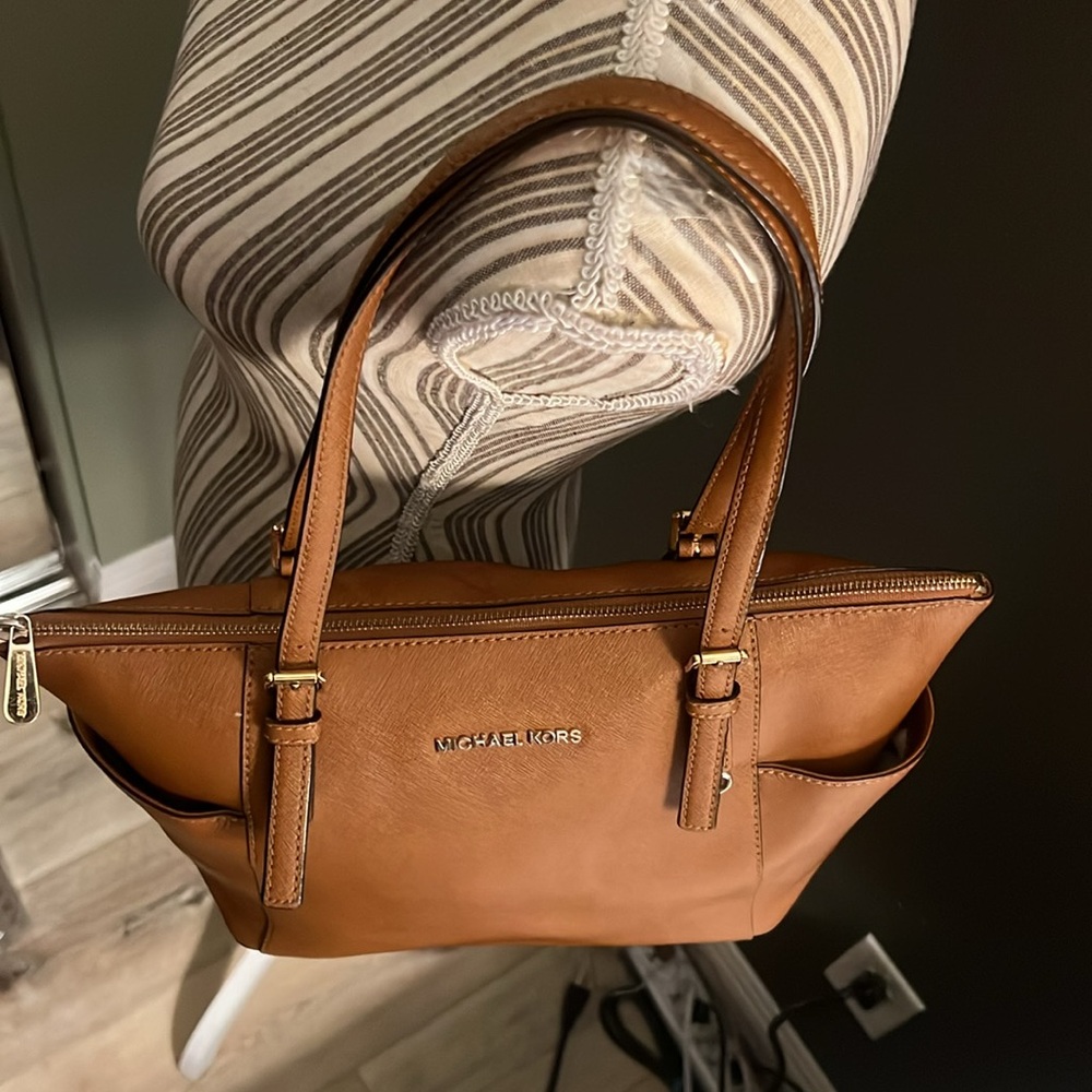 🛑 1 hour sale. Michael Kors, Brown Leather Tote Bag - Picture 4 of 7